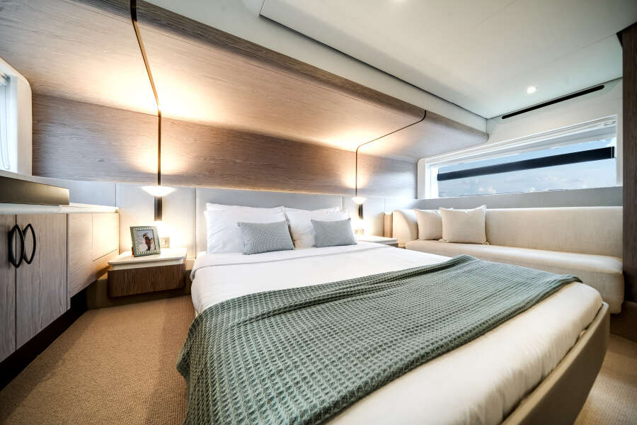53ft Azimut Yacht For Sale