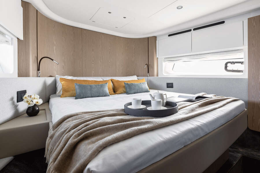 53ft Azimut Yacht For Sale