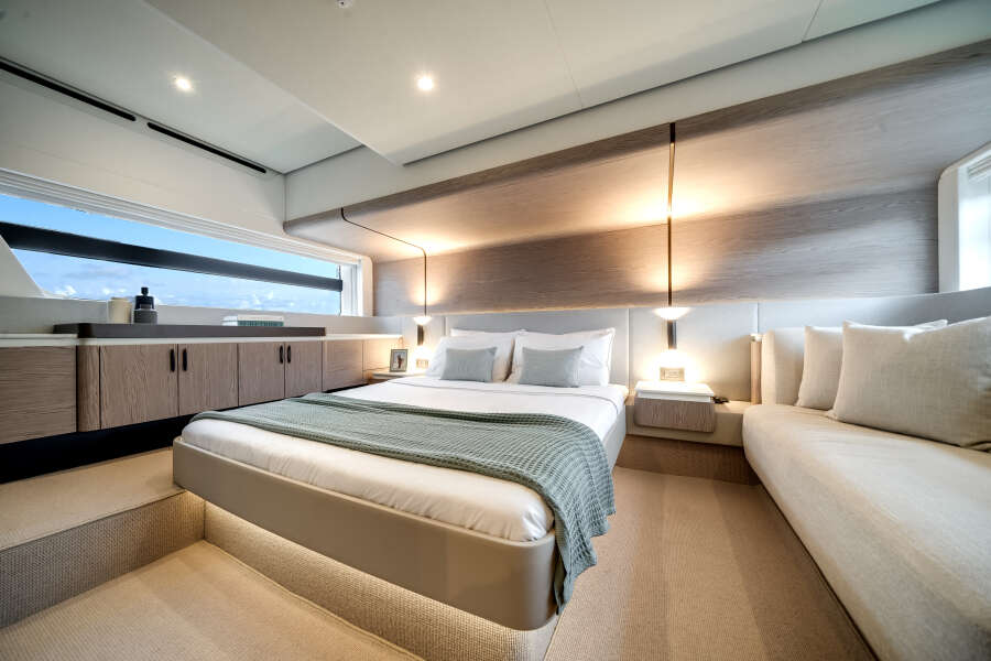 53ft Azimut Yacht For Sale