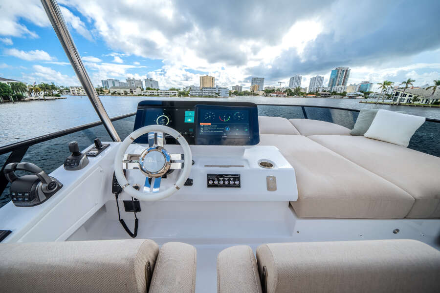 53ft Azimut Yacht For Sale