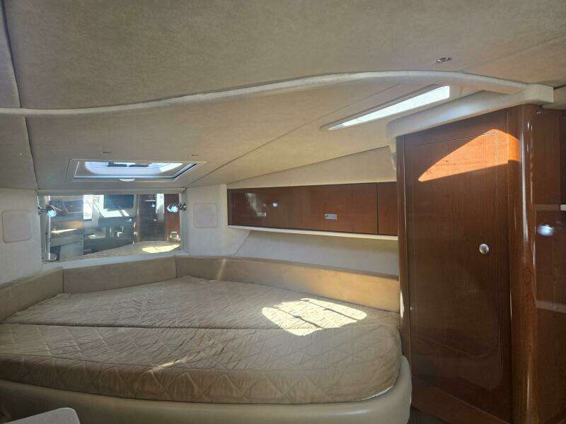 Gib N Tone 35ft Sea Ray Yacht For Sale