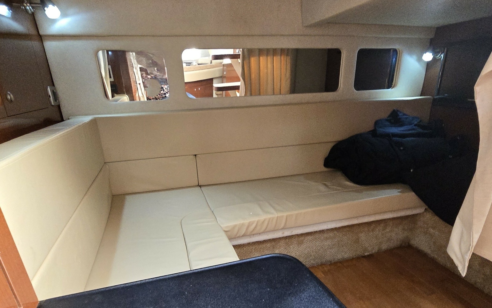 2010 Sea Ray 330 Sundancer