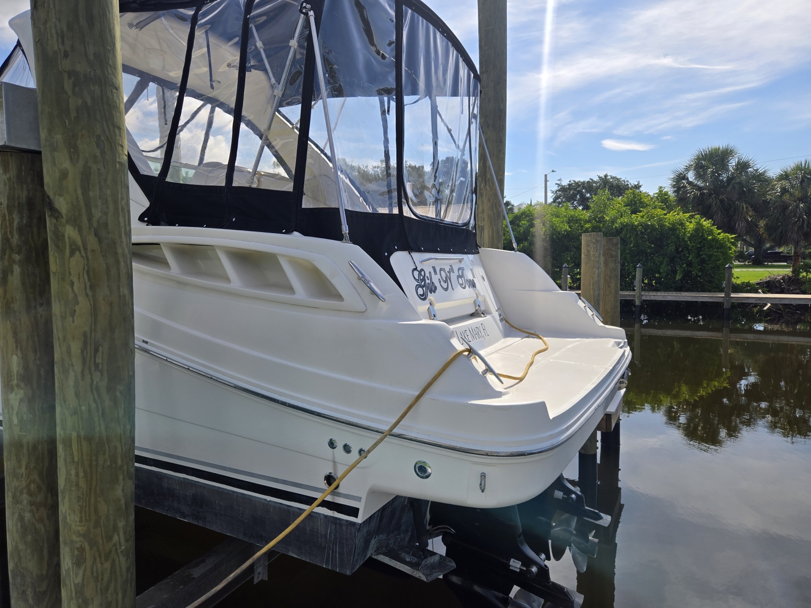 2010 Sea Ray 330 Sundancer