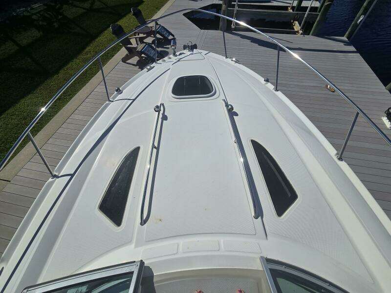 Gib N Tone 35ft Sea Ray Yacht For Sale
