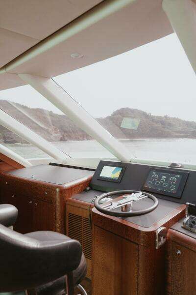 Aussie Rules 87ft Oceanfast Yacht For Sale
