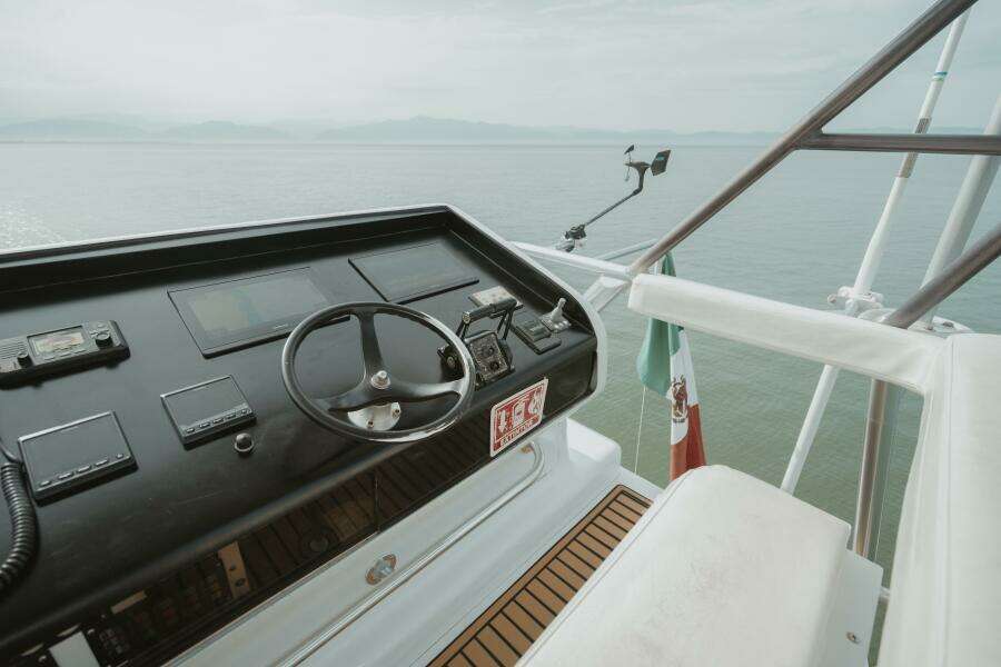 Aussie Rules 87ft Oceanfast Yacht For Sale