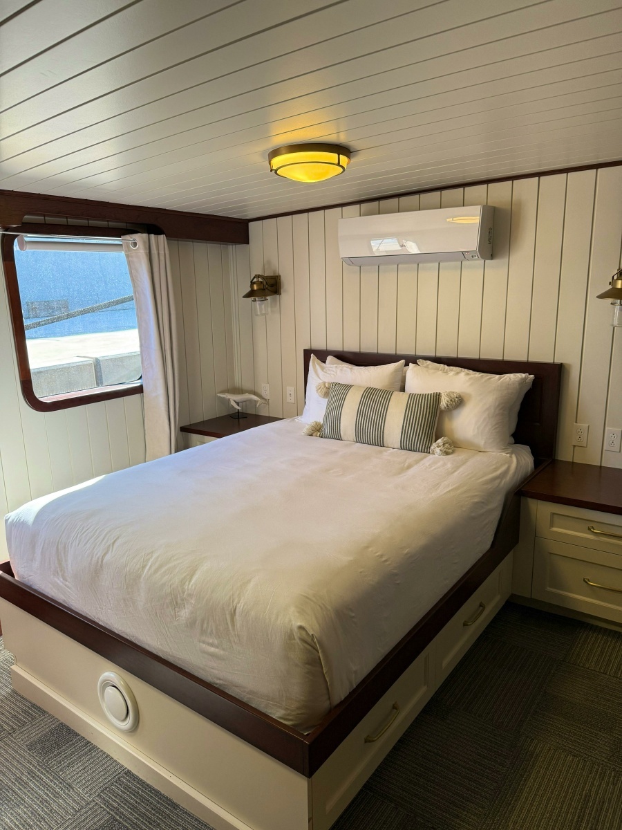 ANNE S PIERCE 120ft Glovertown Sy Yacht For Sale