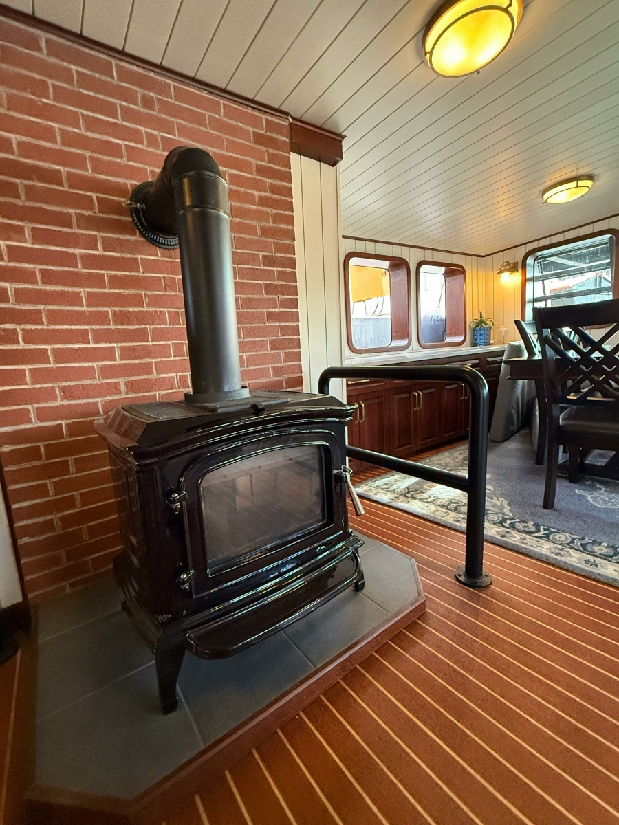 ANNE S PIERCE 120ft Glovertown Sy Yacht For Sale