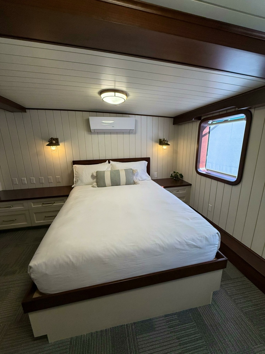 ANNE S PIERCE 120ft Glovertown Sy Yacht For Sale