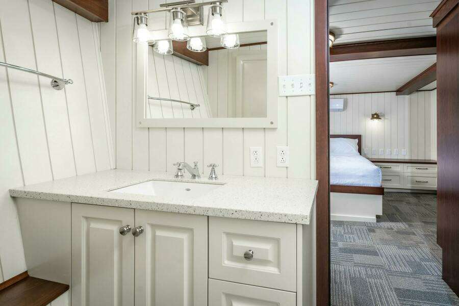 ANNE S PIERCE 120ft Glovertown Sy Yacht For Sale