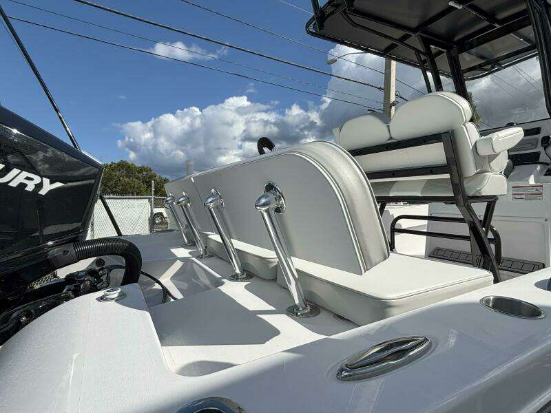 22ft Twin Vee Yacht For Sale