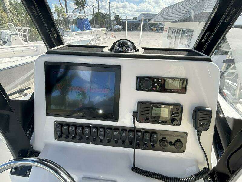 22ft Twin Vee Yacht For Sale