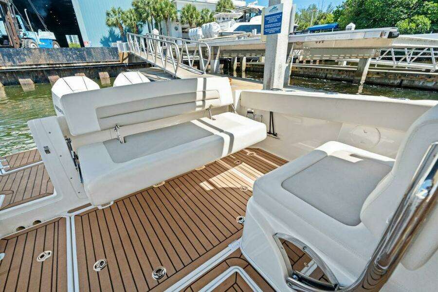 MARMARA 32ft Boston Whaler Yacht For Sale