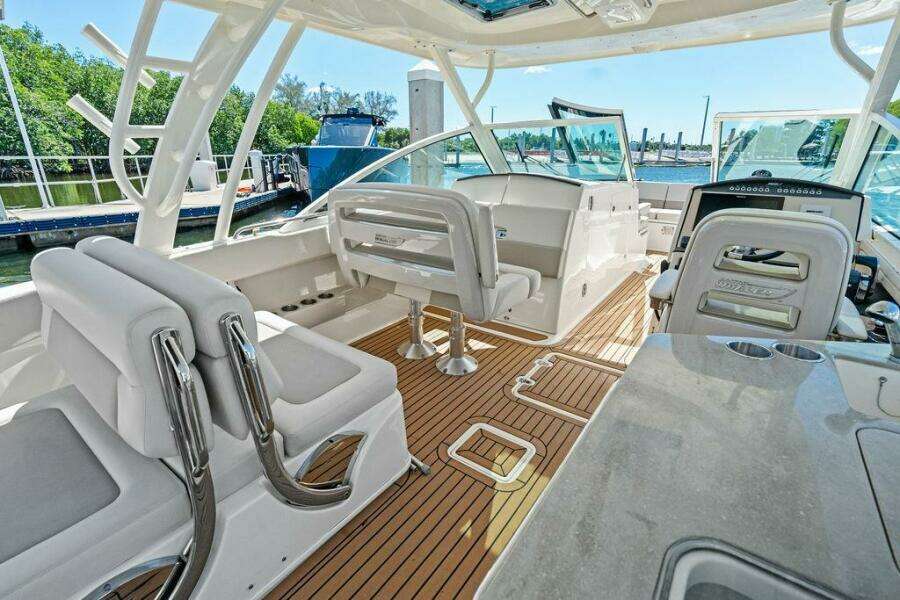 MARMARA 32ft Boston Whaler Yacht For Sale