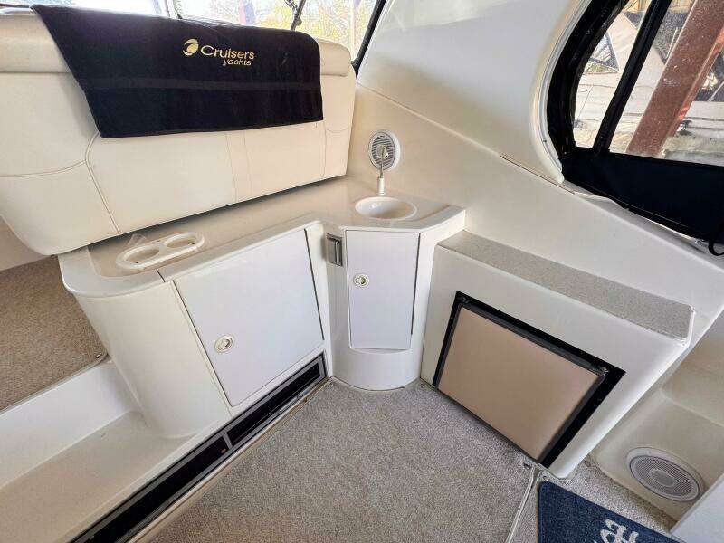 35ft Cruisers Yachts Yacht For Sale 35ft Cruisers Yachts Yacht For Sale