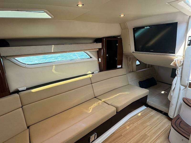 35ft Regal Yacht For Sale