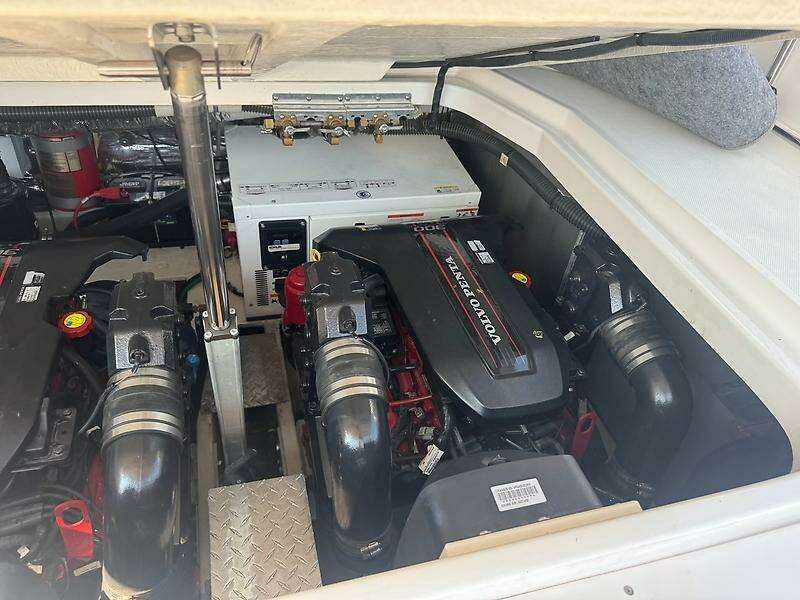 35ft Regal Yacht For Sale