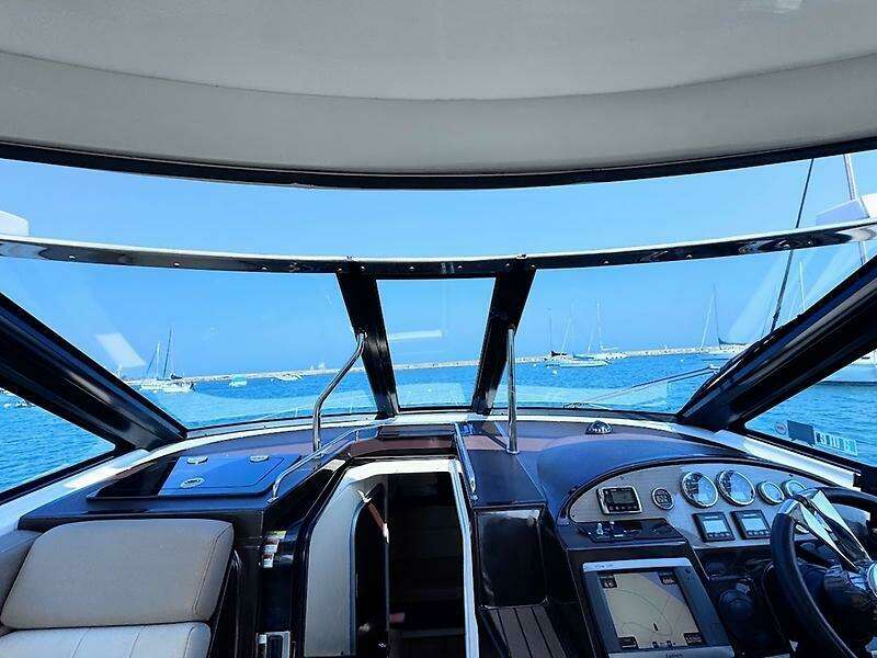 35ft Regal Yacht For Sale