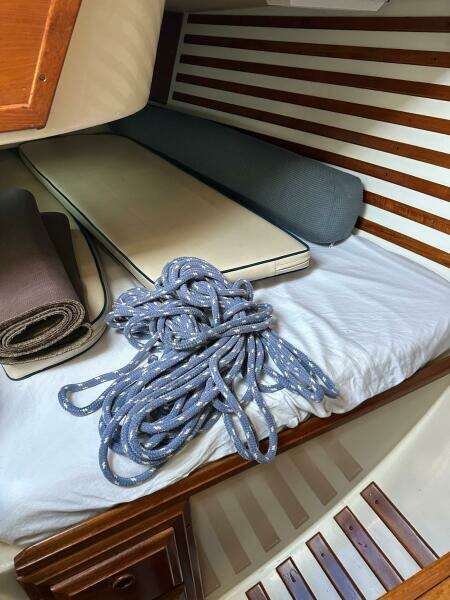 33ft Endeavour Yacht For Sale