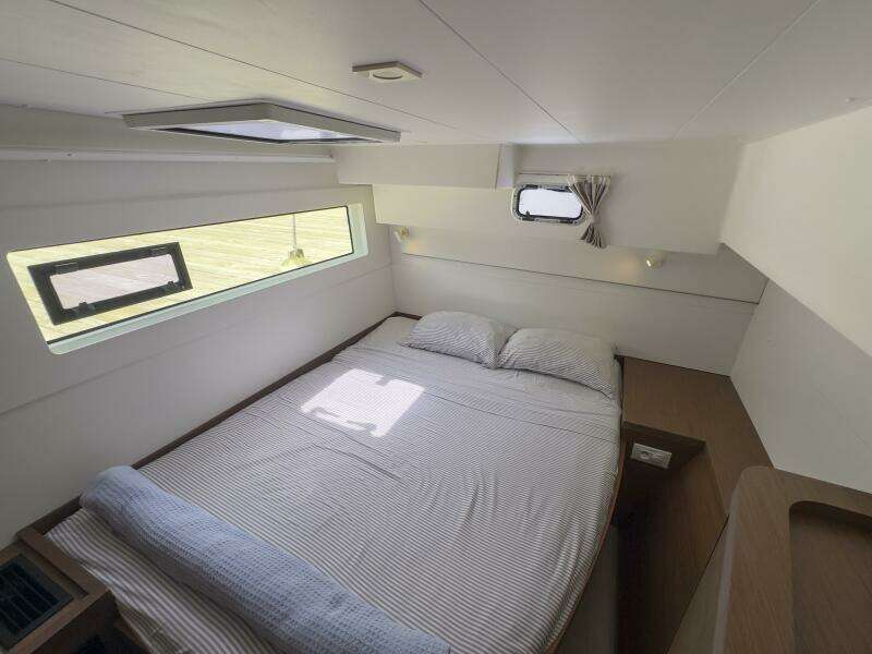 Wanderlust 40ft Lagoon Yacht For Sale