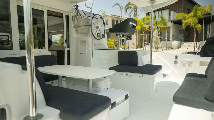 Wanderlust 40ft Lagoon Yacht For Sale