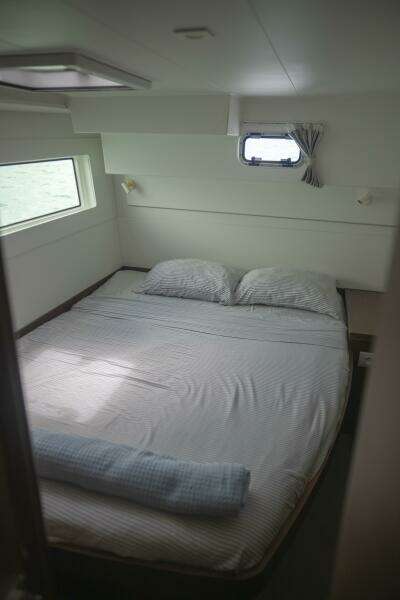 Wanderlust 40ft Lagoon Yacht For Sale