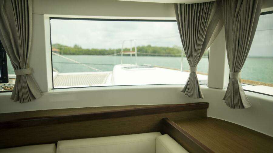 Wanderlust 40ft Lagoon Yacht For Sale
