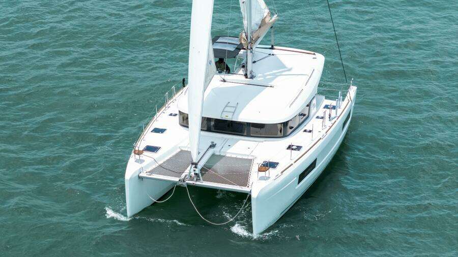 Wanderlust 40ft Lagoon Yacht For Sale