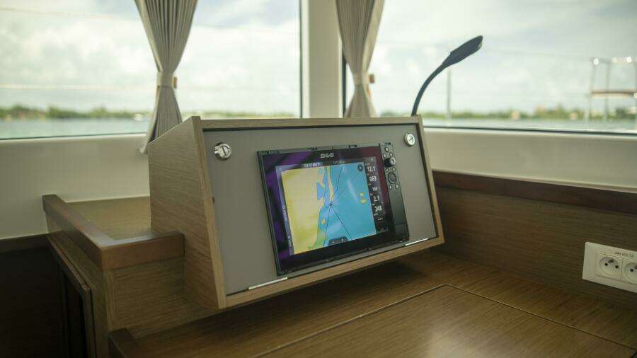 Wanderlust 40ft Lagoon Yacht For Sale