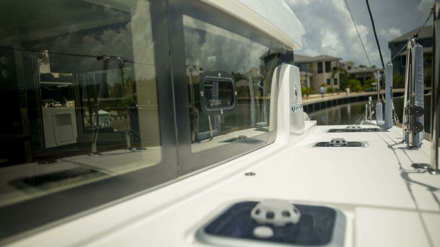 Wanderlust 40ft Lagoon Yacht For Sale