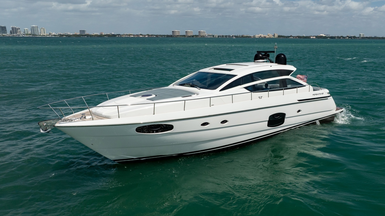 2020 Pershing 62