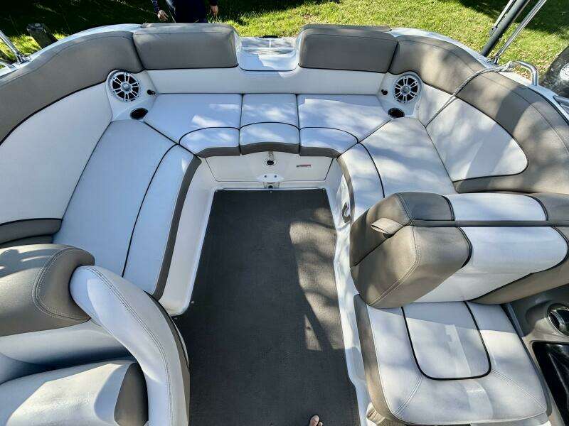 24ft Yamaha Boats Yacht For Sale