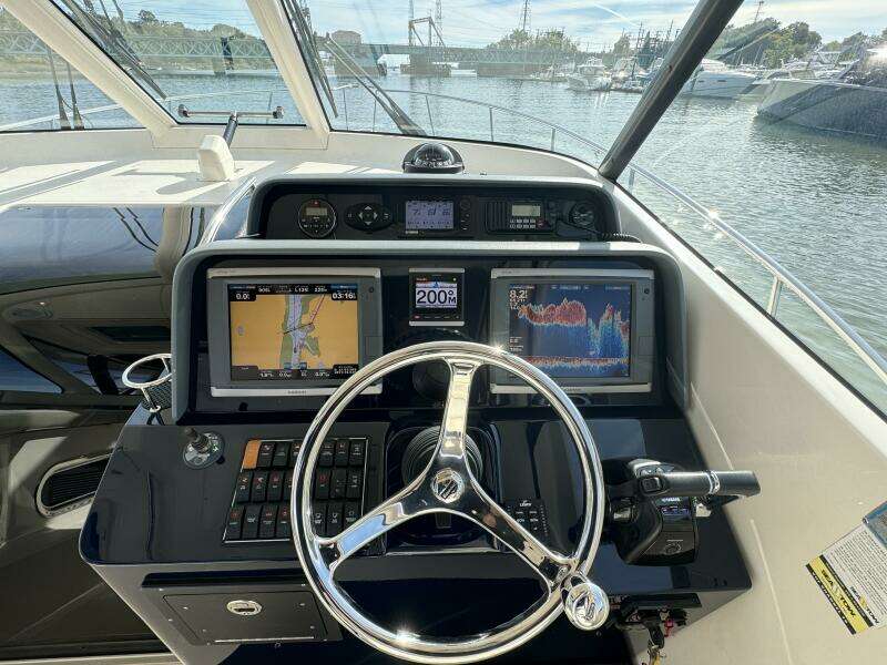 38ft Pursuit Yacht For Sale