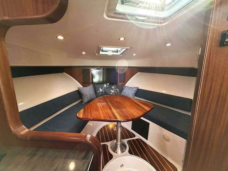 38ft Pursuit Yacht For Sale
