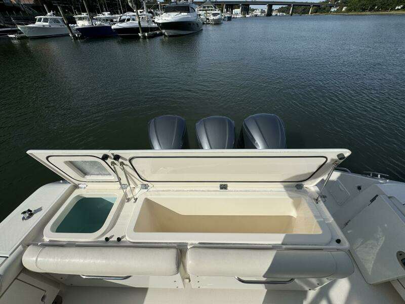 38ft Pursuit Yacht For Sale