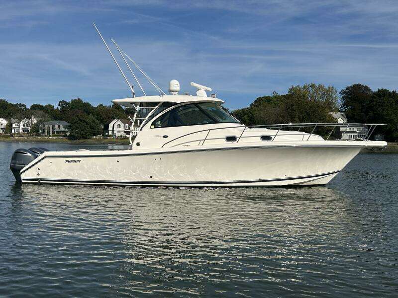 38ft Pursuit Yacht For Sale