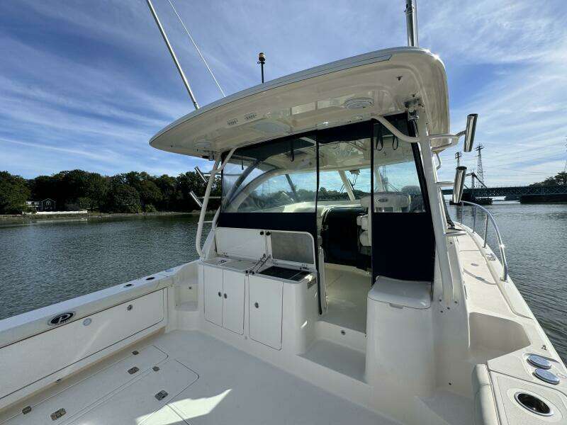 38ft Pursuit Yacht For Sale