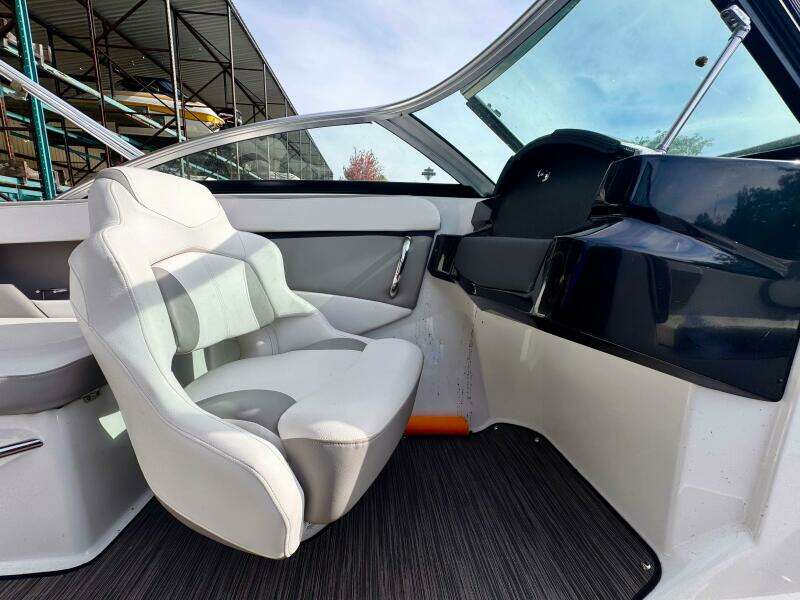 20ft Four Winns Yacht For Sale