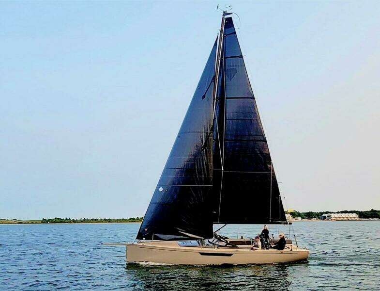 SAFFIRE 33ft Saffier Yacht For Sale