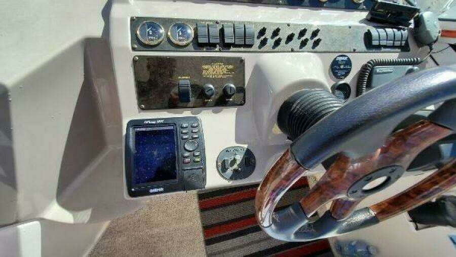 Whiskey Jack II 28ft Cruisers Yachts Yacht For Sale