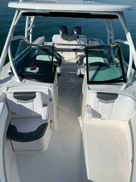 31ft Robalo Yacht For Sale