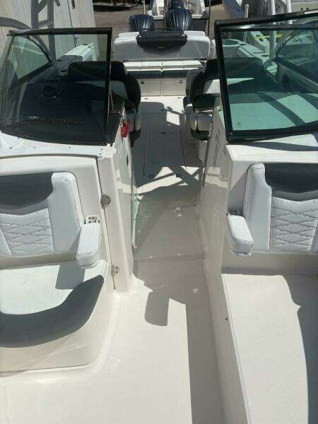 31ft Robalo Yacht For Sale