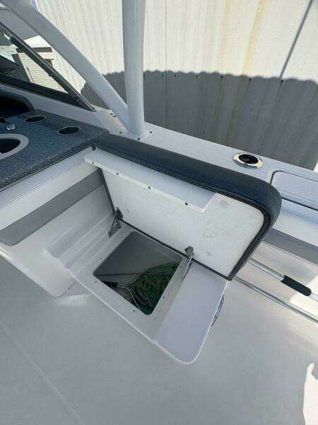 31ft Robalo Yacht For Sale