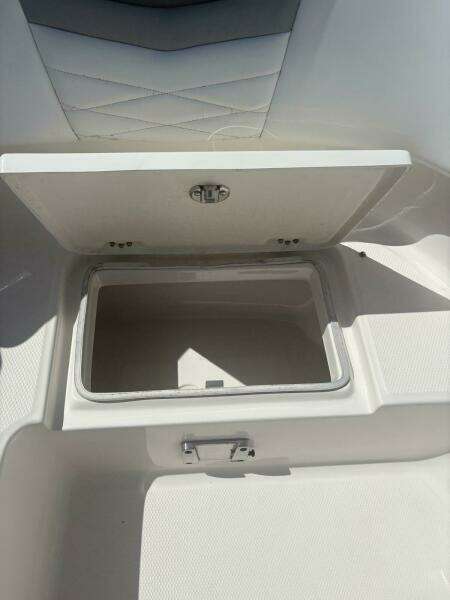 31ft Robalo Yacht For Sale