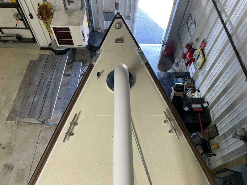 33ft J Boats Yacht For Sale