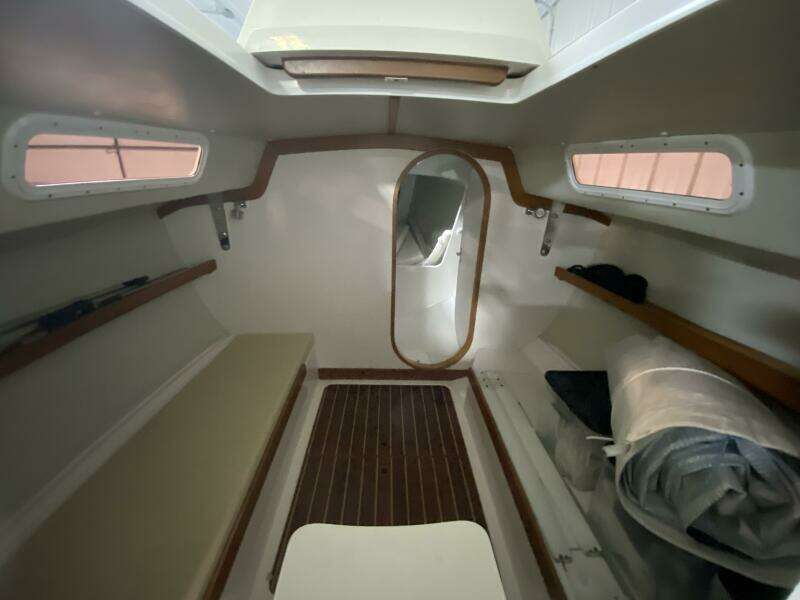 33ft J Boats Yacht For Sale
