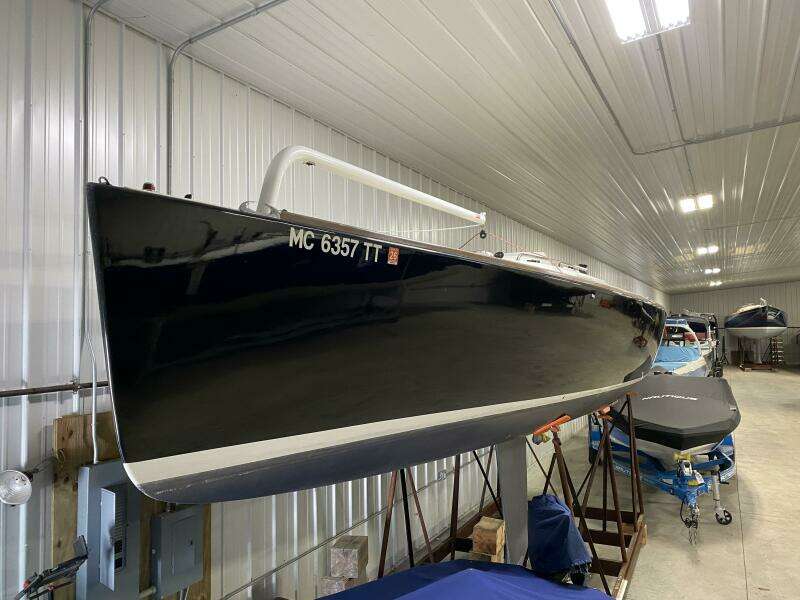 33ft J Boats Yacht For Sale