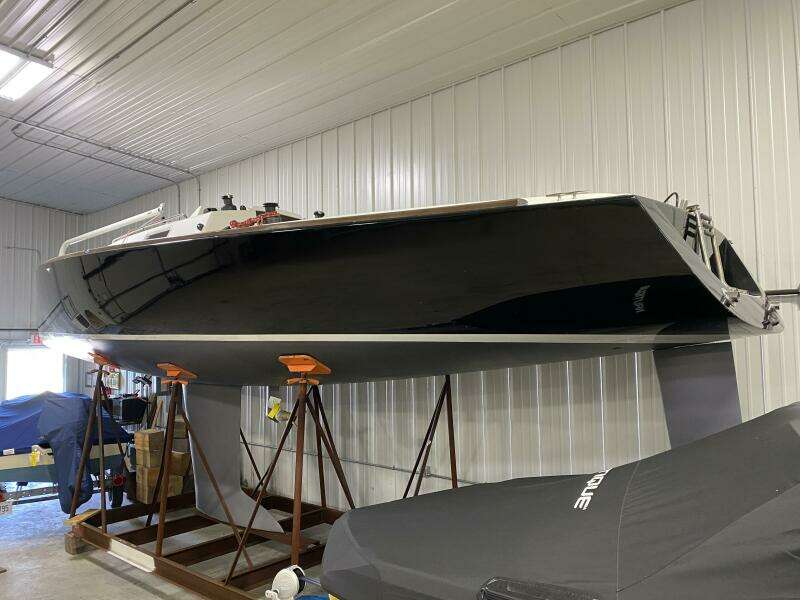 33ft J Boats Yacht For Sale