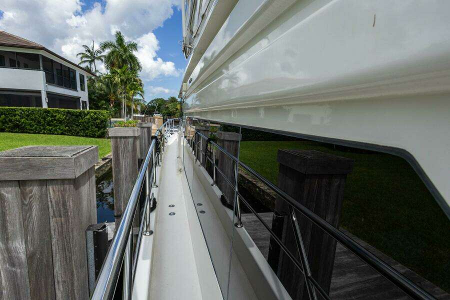 Bluewater 64ft Ocean Alexander Yacht For Sale