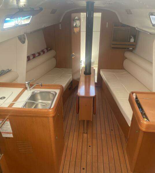Oscar 32ft Beneteau Yacht For Sale
